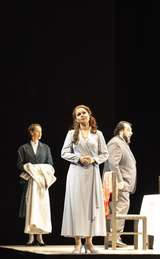 Aleksandra Kurzak (Elisabeth von Valois), George Petean (Rodrigo, Marquis von Posa), Komparserie