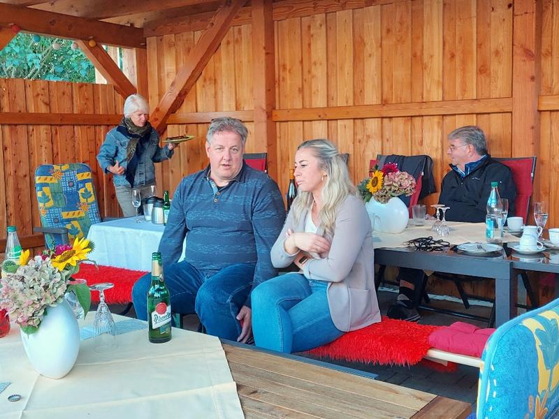 BV Vorsitzender René Ohnesorg im Gespräch mit Denise Schulze, Referentin der IHK zu Rostock