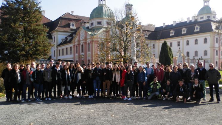 Die Teilnehmenden der Jugendbegegnung "Europa am Scheideweg"