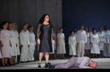 Anita Rachvelishvili (Carmen), Michael Fabiano (Don José) und Ensemble