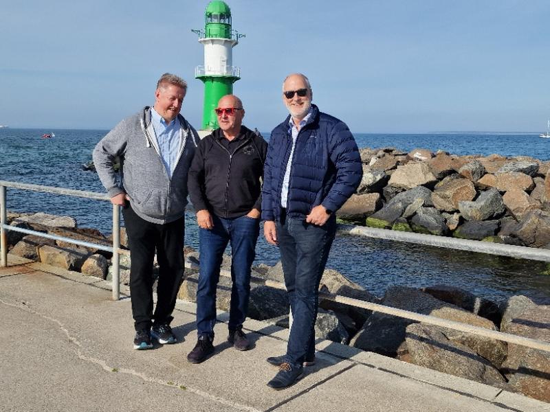 Gehört auch zu unserer Referentenbetreuung stets dazu -  Ausflug nach Warnemünde mit Spaziergang auf der Mole