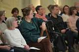 Präsentation des Erard-Flügels I Leihgeberin Verena Diena Wenk (2. von links)
