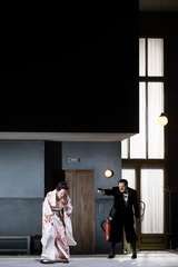 Marlis Petersen (Emilia Marty), Ludovit Ludha (Albert Gregor)