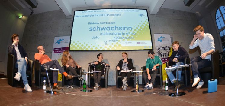 comeback 2019 Rückkehr-Event im Europäischen Solidaritätskorps. Blick aus dem Publikum auf die RednerInnen auf der Bühne.
