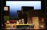 Emily D'Angelo (Cherubino), Riccardo Fassi (Figaro), Liubov Medvedeva (Barbarina), Nadine Sierra (Susanna), David Oštrek (Antonio) und Stephan Rügamer (Don Basilio)