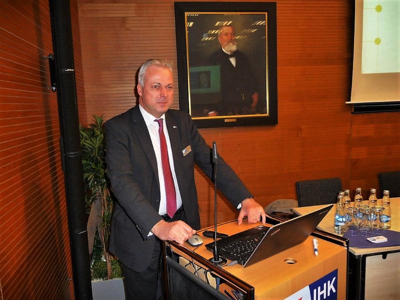 Begrüßung durch Peter VolkmannGeschäftsbereichsleiter Dienstleistungen