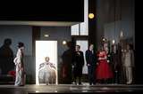Marlis Petersen (Emilia Marty), Lara Mohns (Junge Marty), Ludovit Ludha (Albert Gregor), Spencer Britten (Janek), Natalia Skrycka (Krista), Tänzer, Peter Hoare (Vítek)