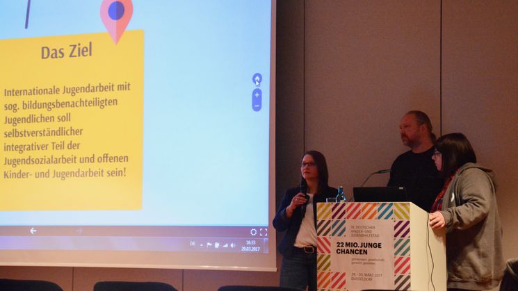 Vorstellung des Projekts young workers for romania auf dem 16. DJHT