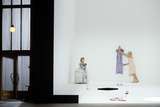 Marlis Petersen (Emilia Marty), Lara Mohns (Junge Marty)