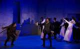 Gaston Rivero (Manrico), Plácido Domingo (Graf Luna), Anna Netrebko (Leonora) und Ensemble