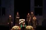 Bogdan Volkov (Don Ottavio), Slávka Zámečníková (Donna Anna), Riccardo Fassi (Leporello), Serena Sáenz (Zerlina), David Oštrek (Masetto) und Elsa Dreisig (Donna Elvira)