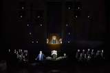 Michael Volle (Don Giovanni), Peter Rose (Komtur), Riccardo Fassi (Leporello) und der Staatsopernchor