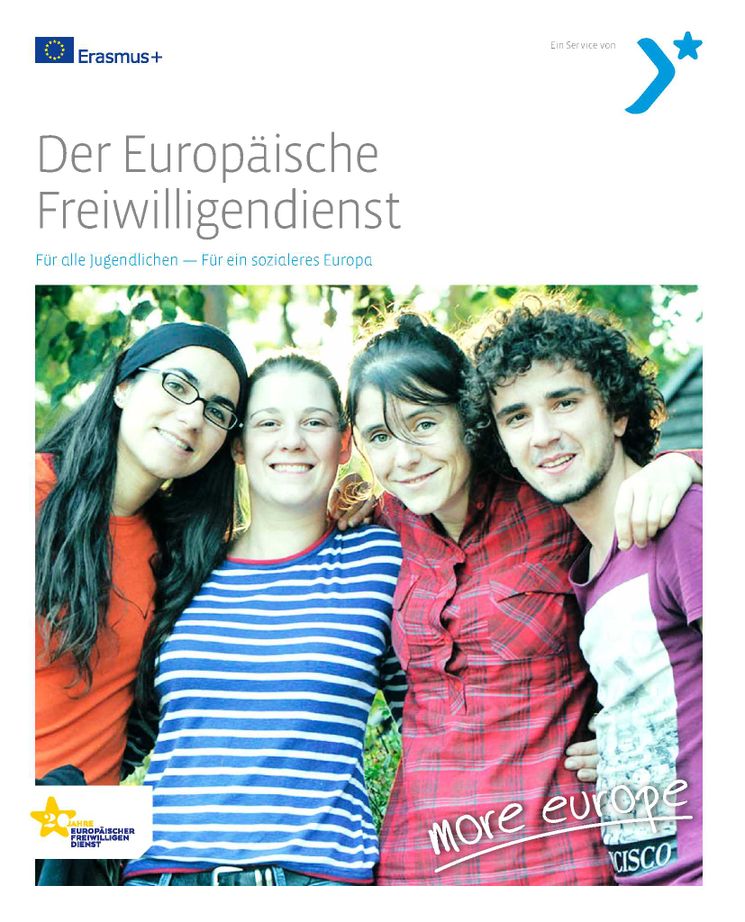 Vier junge Menschen schauen in die Kamera - Titelbild der Broschüre
