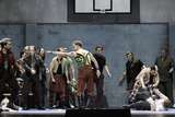 Amitai Pati (Roméo), Jaka Mihelač (Mercutio), Johann Krogius (Tybalt), Ema Nikolovska (Stéphano), Andrés Moreno García (Benvolio), Dionysios Avgerinos (Grégorio) und Ensemble