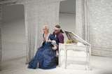Jennifer Rivera als ROSINA und Colin Lee als GRAF ALMAVIVA