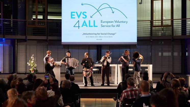 Musikalische Eröffnung durch das Cielo Faccio Orkestar / Foto © Bernhard Ludewig